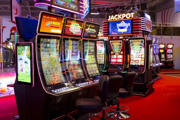 Three Card Poker Game 